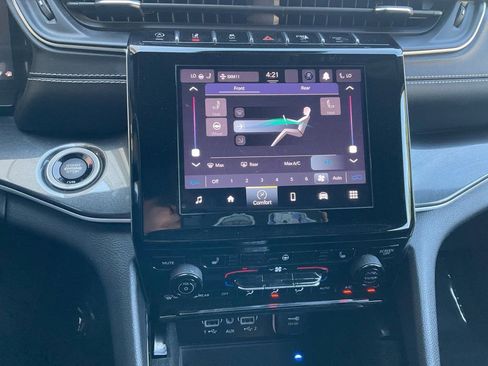 Used 2021 Jeep Grand Cherokee L Laredo image 21