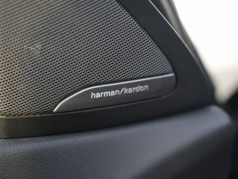 Used 2020 BMW X6 M50i w/ Premium Package image 30