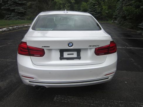 Used 2017 BMW 330i xDrive Sedan AWD/4WD image 21