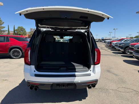 Used 2024 GMC Yukon Denali Ultimate AWD/4WD image 46