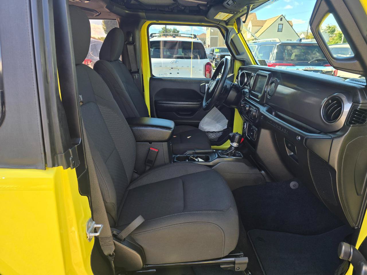 Used 2023 Jeep Wrangler Sport AWD/4WD image 16