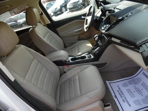 Used 2016 Ford Escape Titanium image 21