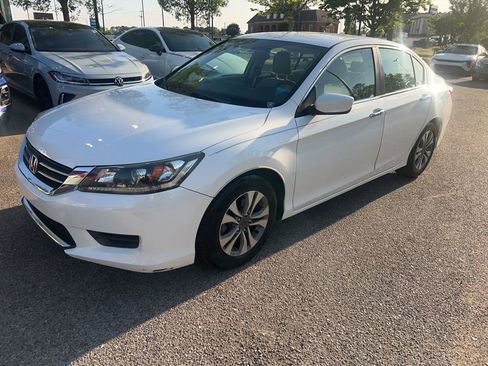 Used 2015 Honda Accord LX image 1