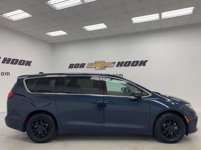 Used 2023 Chrysler Pacifica Touring-L