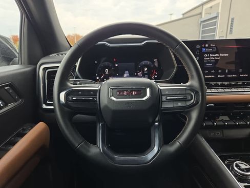 Used 2024 GMC Canyon AT4 image 22