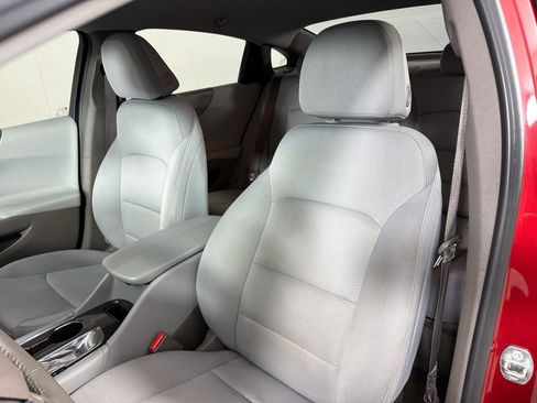 Used 2016 Chevrolet Malibu LT image 12