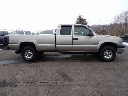 Used 2003 Chevrolet Silverado 2500 LS w/ Skid Plate Package image 5