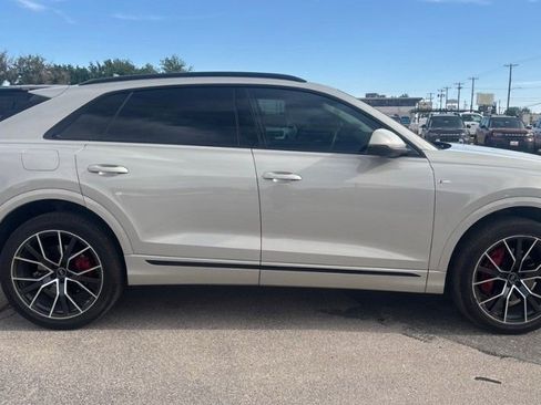 Used 2023 Audi Q8 Prestige AWD/4WD image 4