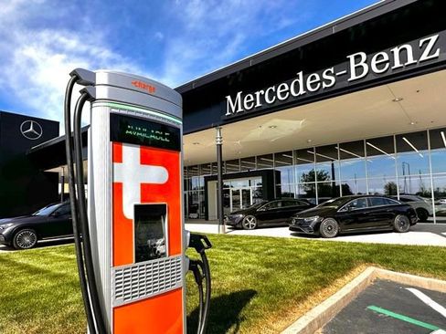 Certified 2017 Mercedes-Benz GLC 300 4MATIC image 23