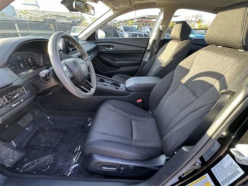 Used 2023 Honda Accord EX image 19
