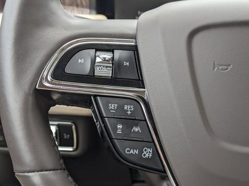 Certified 2023 Lincoln Nautilus Reserve w/ Equipment Group 201A image 27