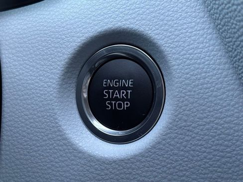 Certified 2025 Toyota Corolla SE image 22