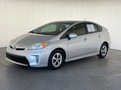 Used 2013 Toyota Prius Three w/ Solar Roof Pkg FWD image 10