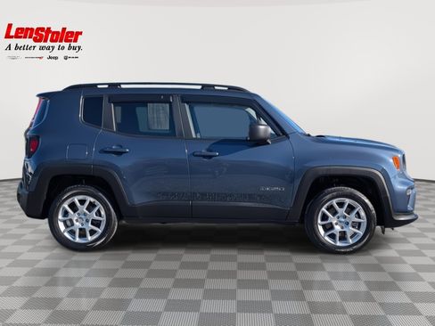 Used 2022 Jeep Renegade Latitude image 6