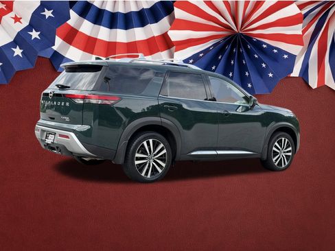 Used 2025 Nissan Pathfinder Platinum w/ Cargo Package AWD/4WD image 28