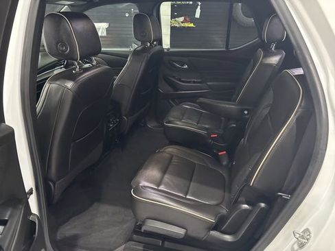 Used 2023 Chevrolet Traverse Premier image 27
