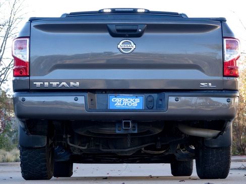 Used 2017 Nissan Titan SL w/ SL Towing Convenience Package image 15
