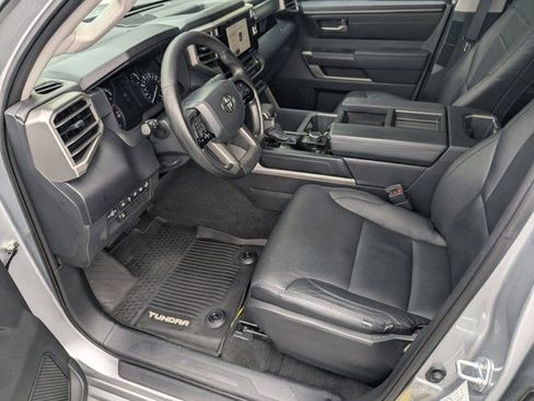 Used 2022 Toyota Tundra SR5 w/ Convenience Package RWD image 9