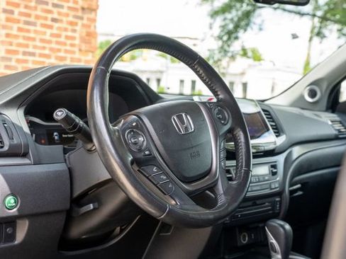 Used 2017 Honda Ridgeline RTL-T image 19