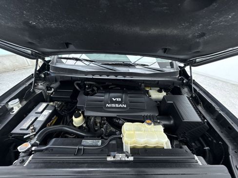 Used 2017 Nissan Titan S image 39