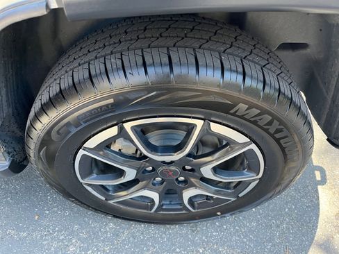 Used 2025 Jeep Compass Trailhawk AWD/4WD image 29