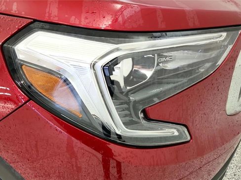Used 2021 GMC Terrain SLE w/ Driver Convenience Package image 14