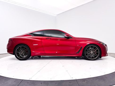 Used 2017 INFINITI Q60 Red Sport 400 image 40