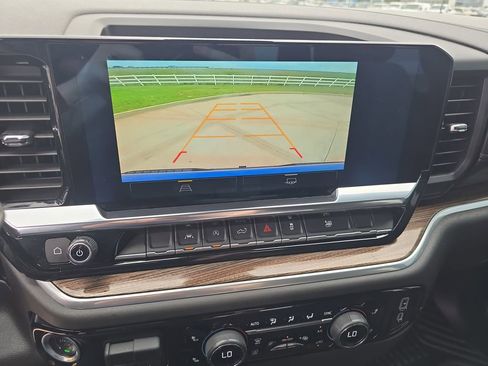 Used 2025 Chevrolet Silverado 1500 LT AWD/4WD image 23