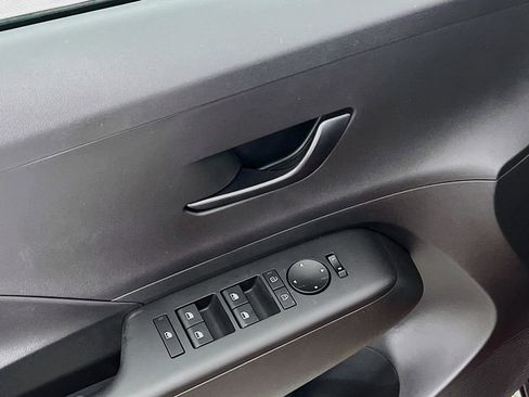 Certified 2025 Hyundai Kona SEL image 16