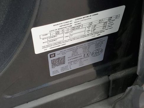 Used 2021 Chevrolet Equinox LS w/ LPO, Blackout Package AWD/4WD image 32