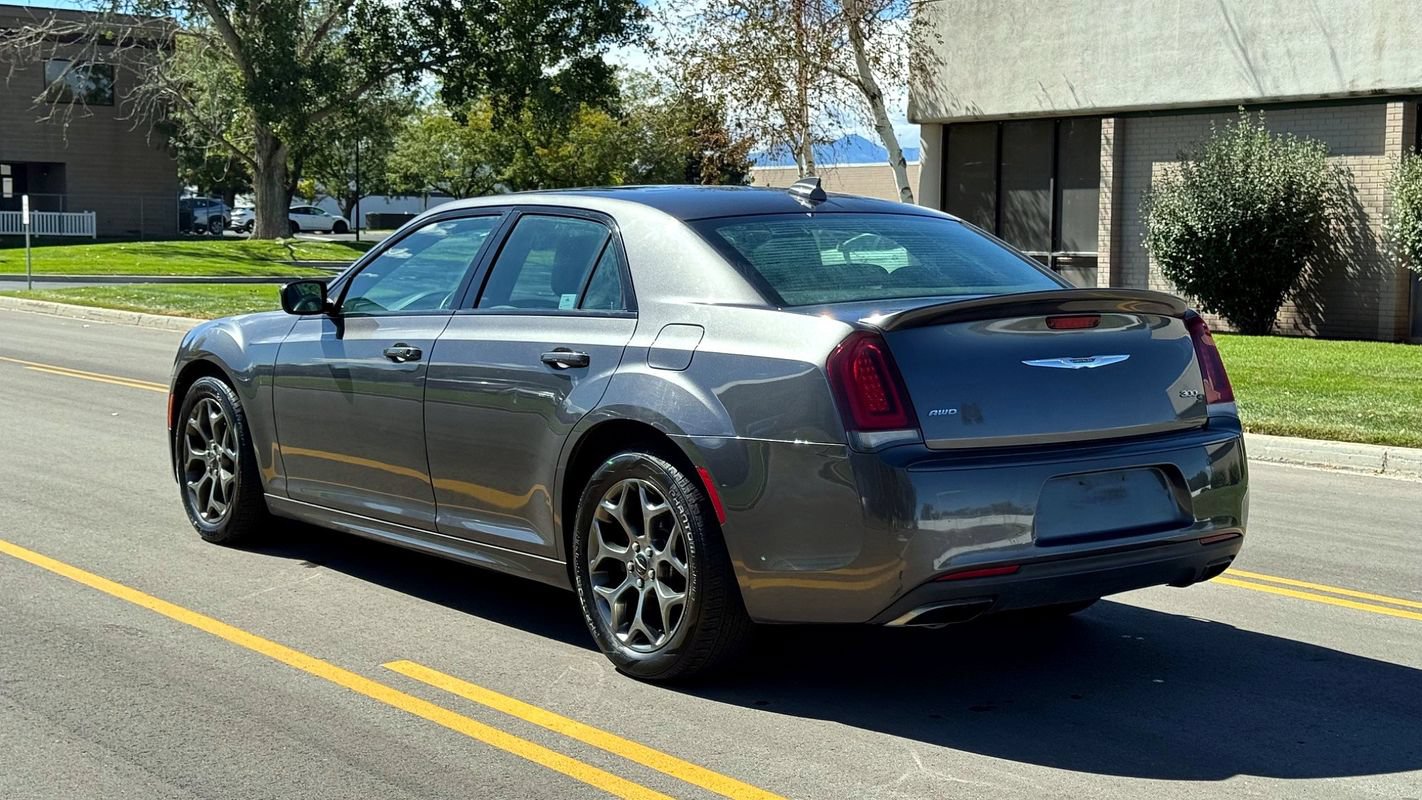 Used 2018 Chrysler 300 S w/ S Model Appearance Package AWD/4WD image 3