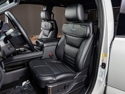 Used 2026 Ford F250 Platinum image 30