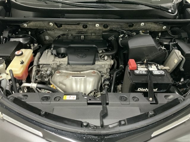 Used 2018 Toyota RAV4 LE w/ All Weather Liner Package AWD/4WD image 8