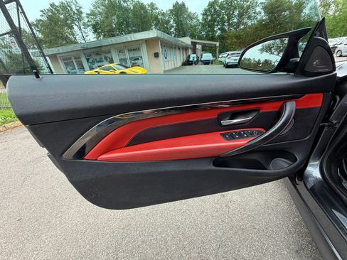 Used 2016 BMW M4 Convertible RWD image 12