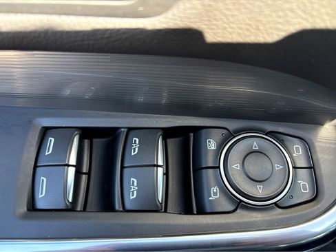 Certified 2024 Cadillac XT4 Premium Luxury image 27