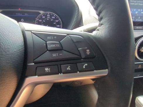 Certified 2023 Nissan Sentra SV image 16