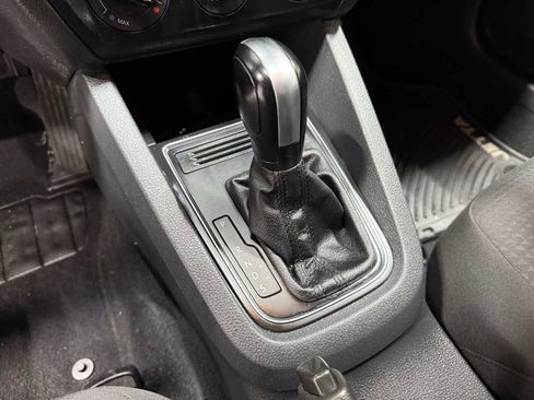 Used 2015 Volkswagen Jetta S image 12