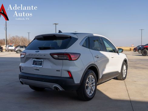 Used 2022 Ford Escape SE w/ Cold Weather Package image 3