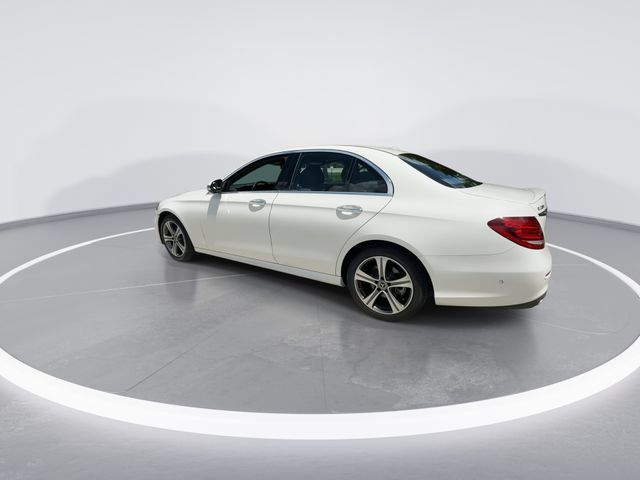 Used 2018 Mercedes-Benz E 300 4MATIC image 5