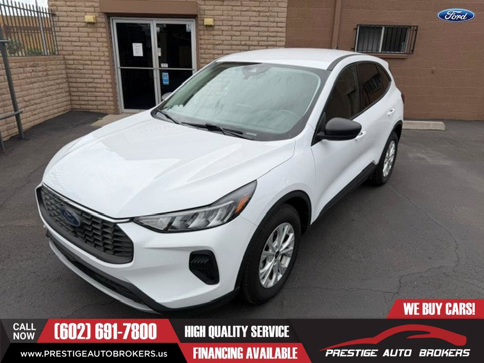 Used 2025 Ford Escape Active FWD image 2