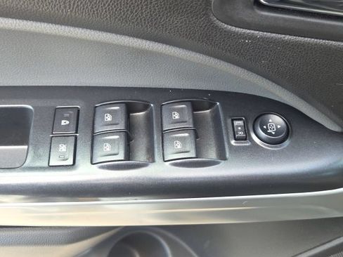 Used 2015 Chevrolet Colorado LT w/ Luxury Package RWD image 19