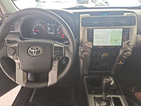 Used 2020 Toyota 4Runner SR5 Premium w/ Moonroof Package AWD/4WD image 7