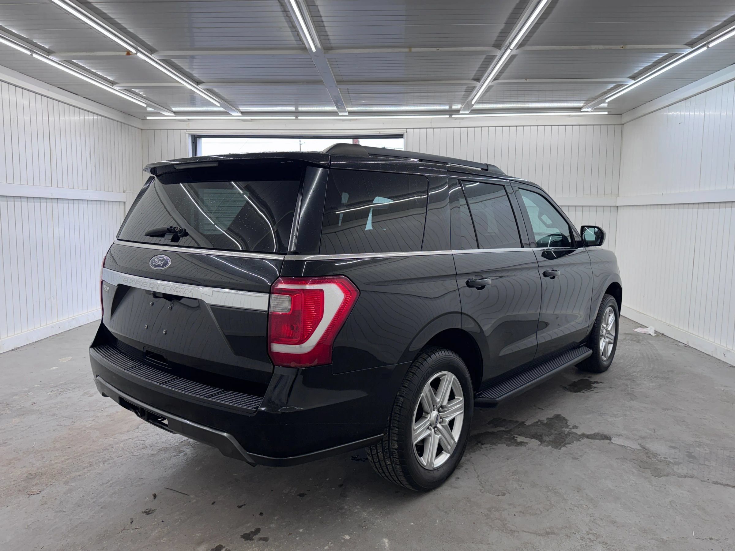 Used 2018 Ford Expedition XL AWD/4WD image 5