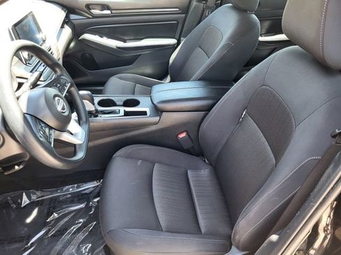 Certified 2025 Nissan Altima 2.5 SV FWD image 19