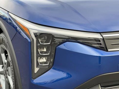 New 2025 Kia K4 LXS image 28