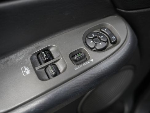 Used 2004 Dodge Ram 1500 Truck SLT w/ Sport Appearance Group image 23