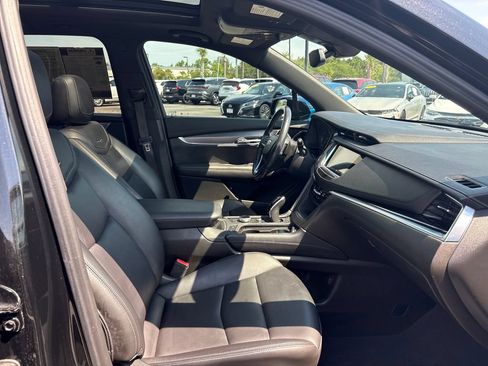 Used 2022 Cadillac XT6 Luxury FWD image 26