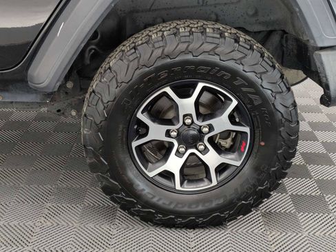 Used 2018 Jeep Wrangler Unlimited Sport AWD/4WD image 12