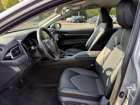 Used 2023 Toyota Camry SE FWD image 13