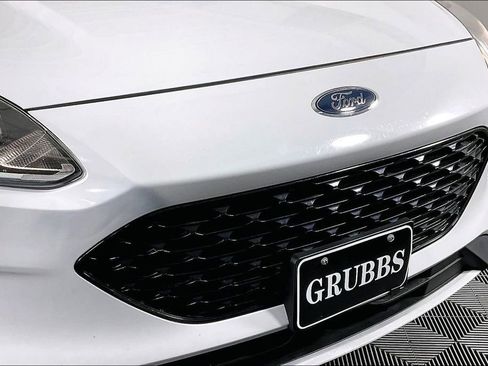 Used 2020 Ford Escape SE Sport image 38